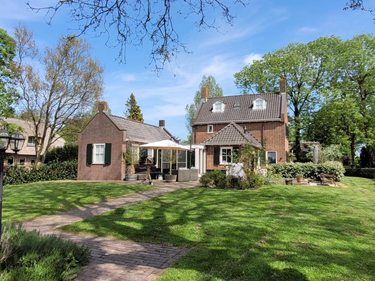B&B Villa Giethoorn - Canalview, Privacy & Parking Экстерьер фото